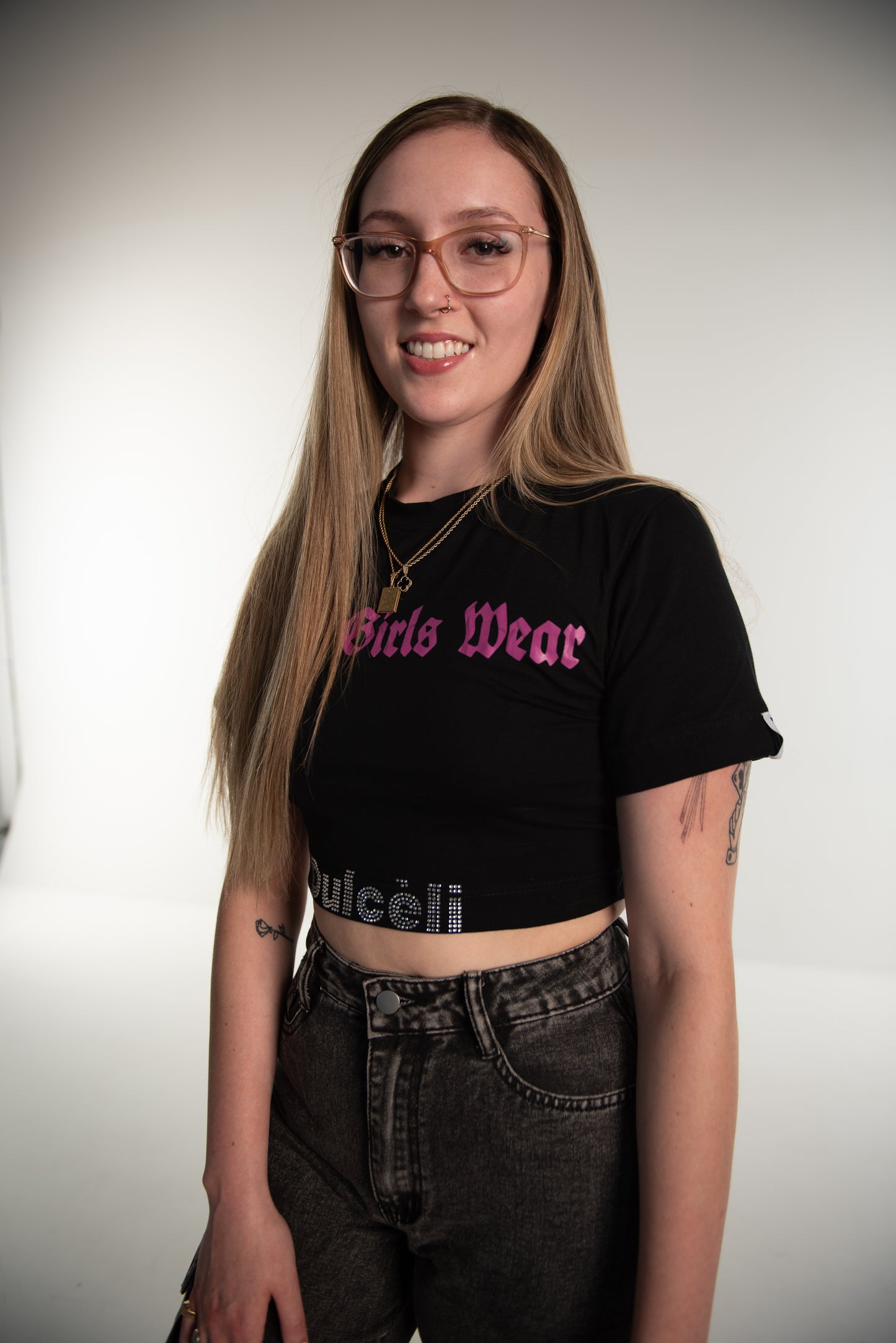 “BLACK” PRETTY GIRLS WEAR TEE V3